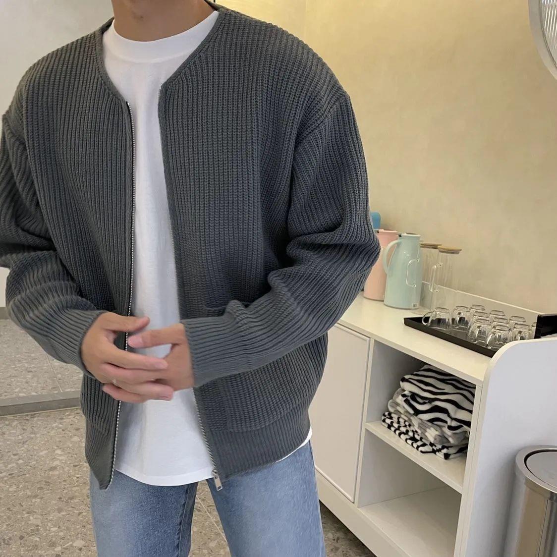 Men's chunky knit zip cardigan with pockets
