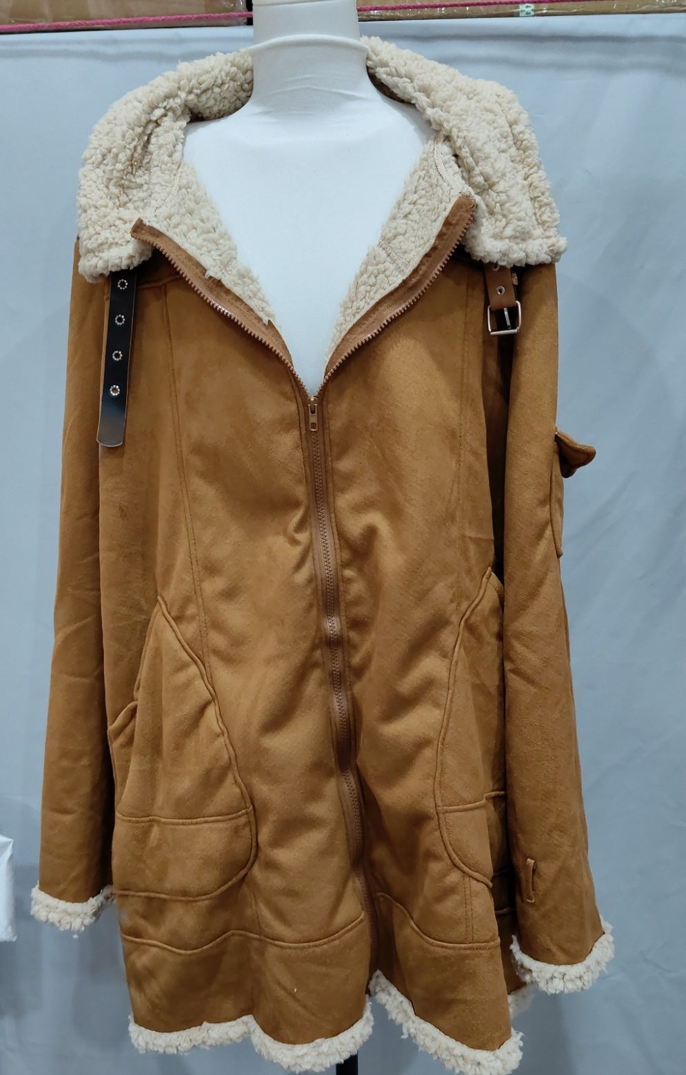 Men's winter jacket with big faux fur collar